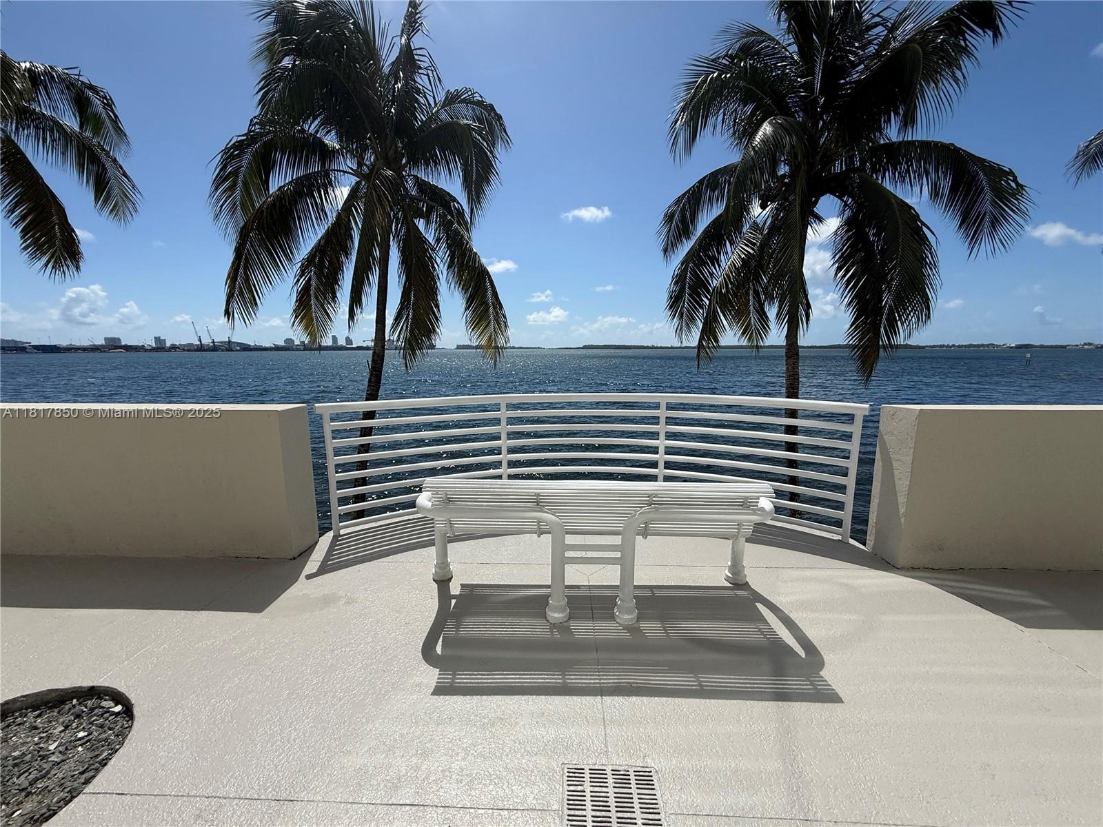 800 Claughton Island Dr # 704