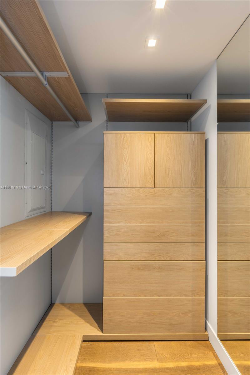 1331 Brickell Bay Dr # 909