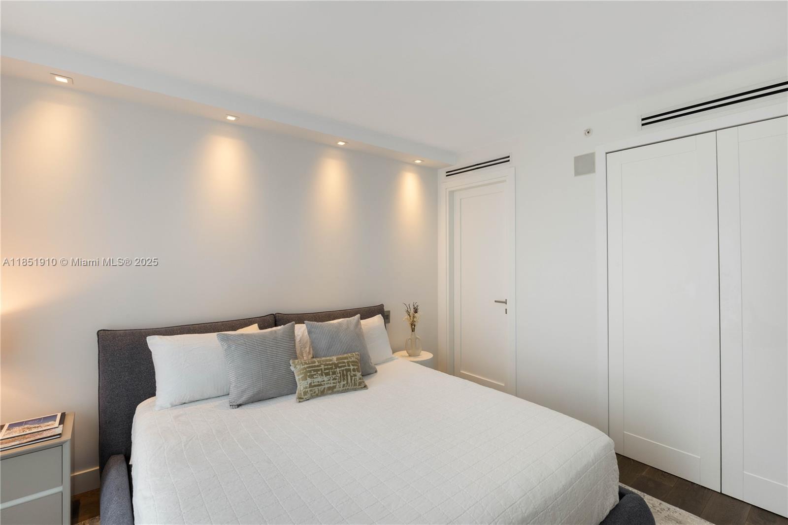 1331 Brickell Bay Dr # 909