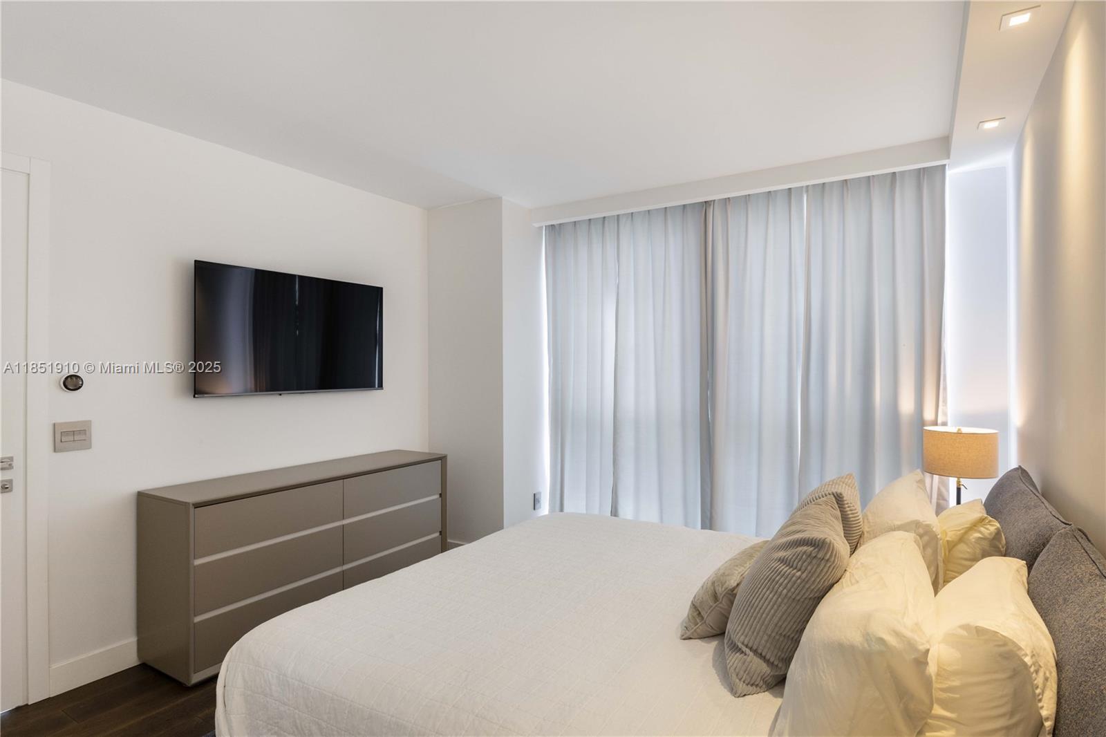 1331 Brickell Bay Dr # 909