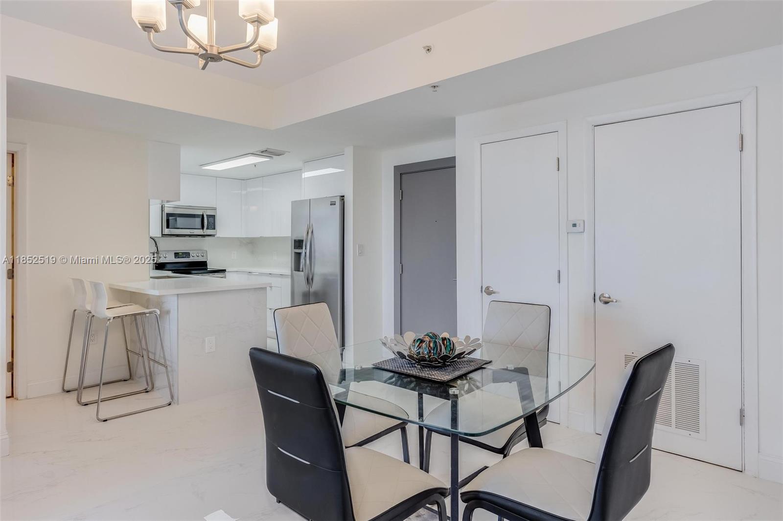 185 SE 14th Ter # 2006