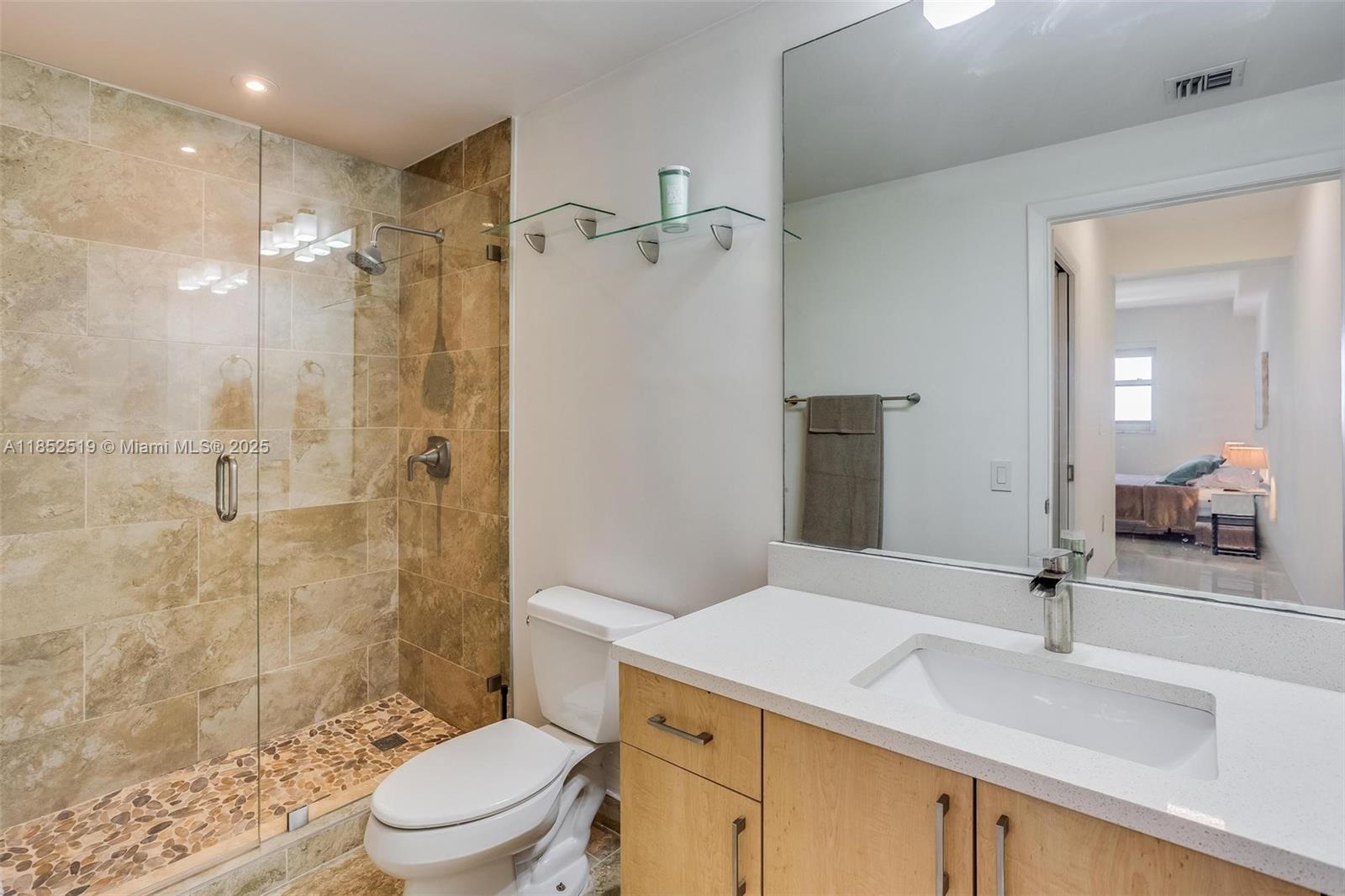 185 SE 14th Ter # 2006