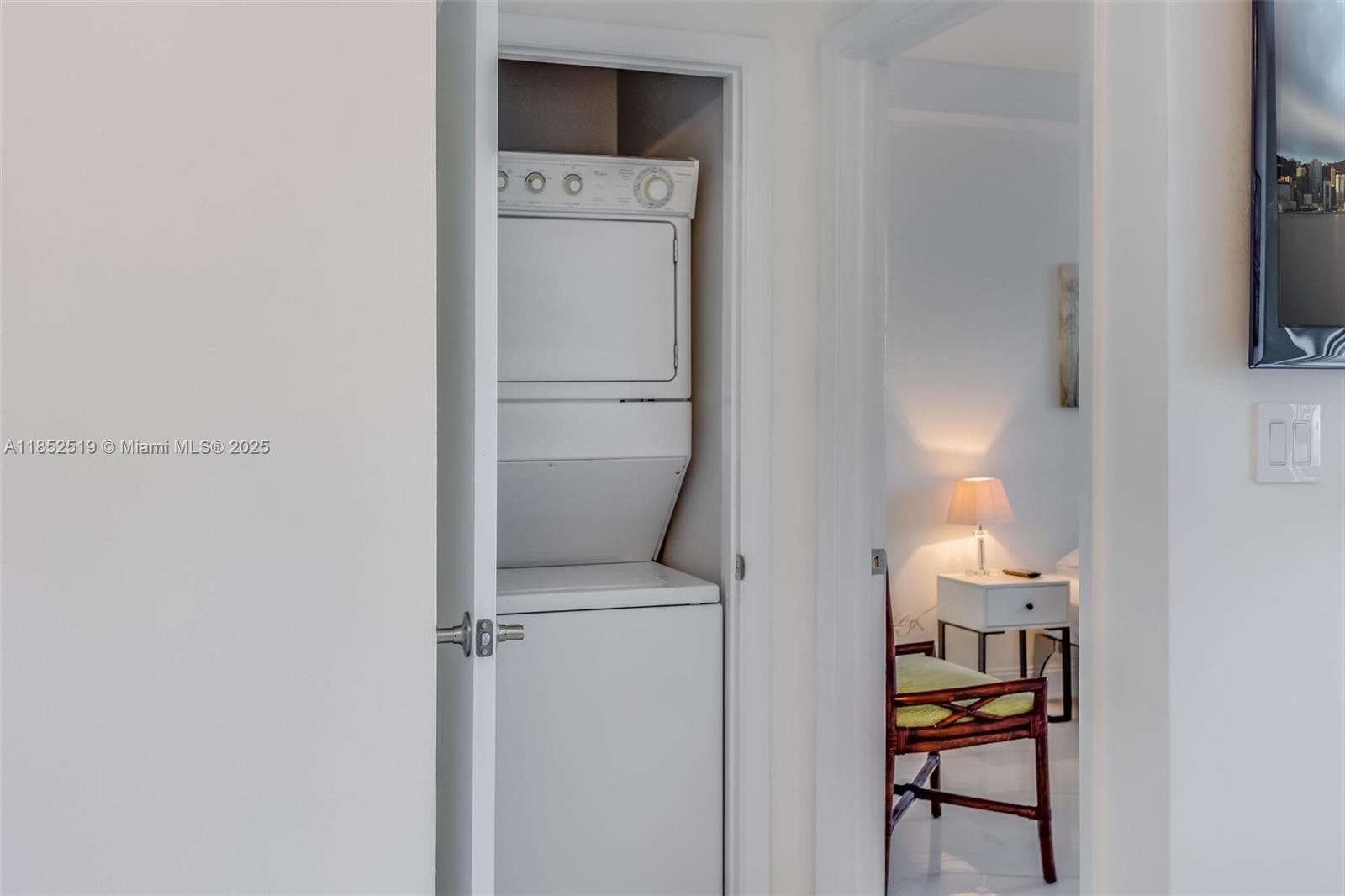 185 SE 14th Ter # 2006