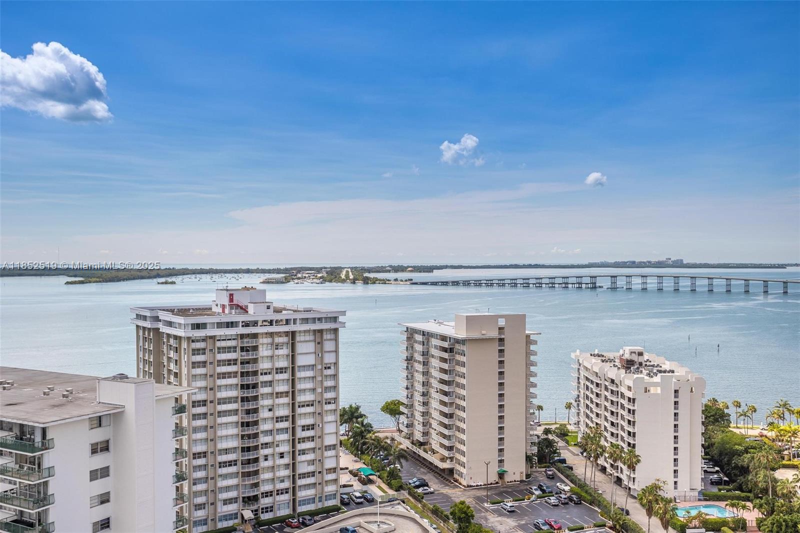 185 SE 14th Ter # 2006