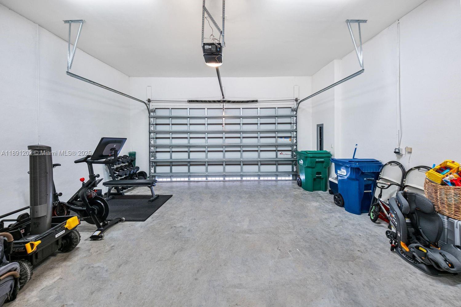 8120 NW 43rd St