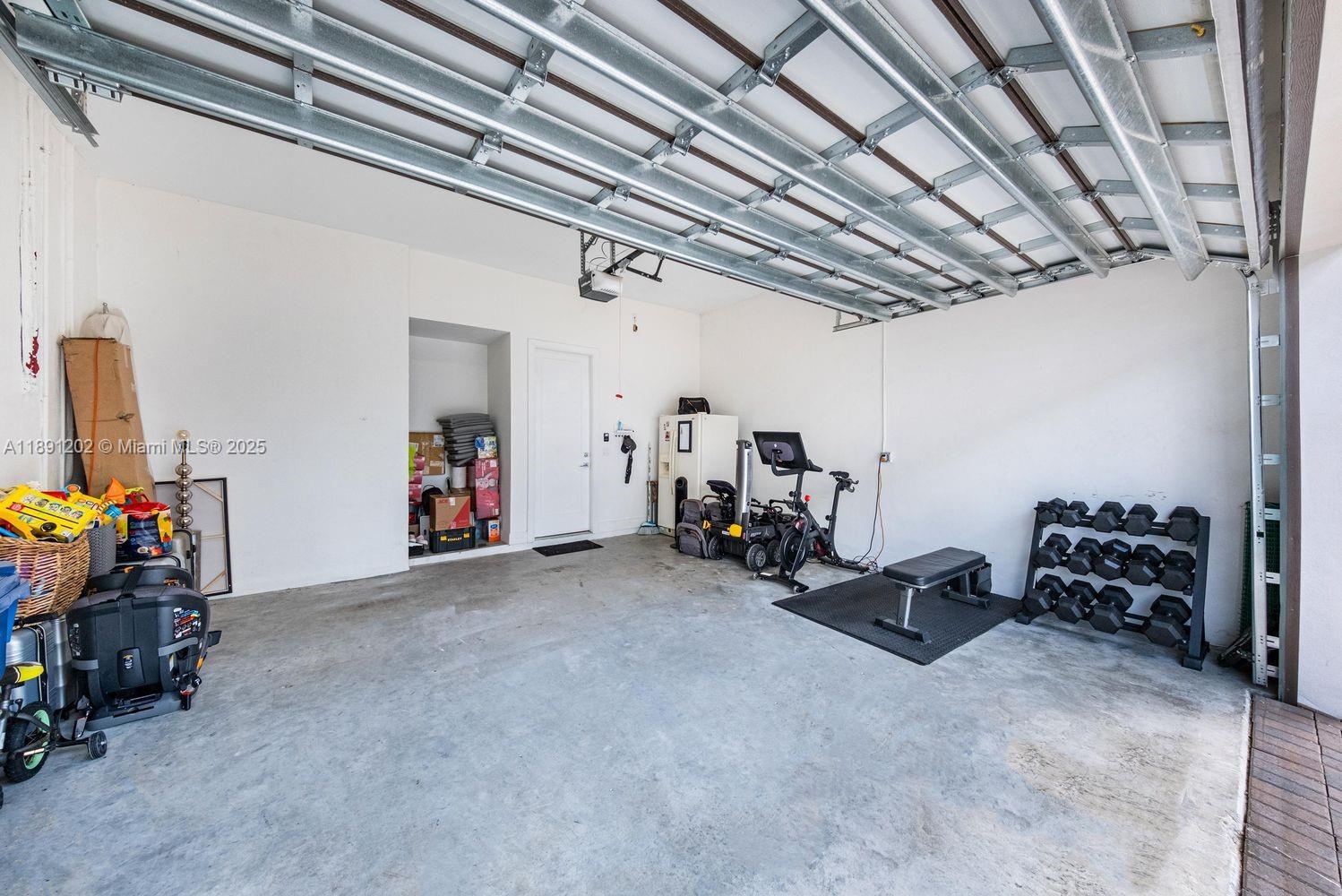 8120 NW 43rd St