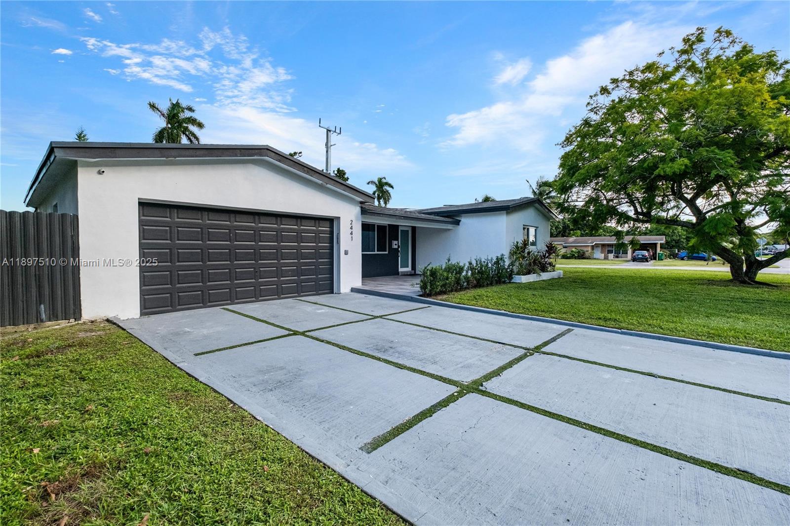 2441 Alcazar Dr, Miramar