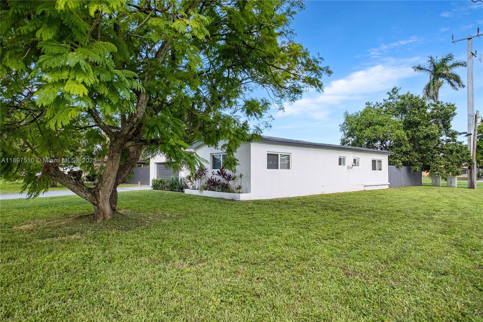 2441 Alcazar Dr, Miramar