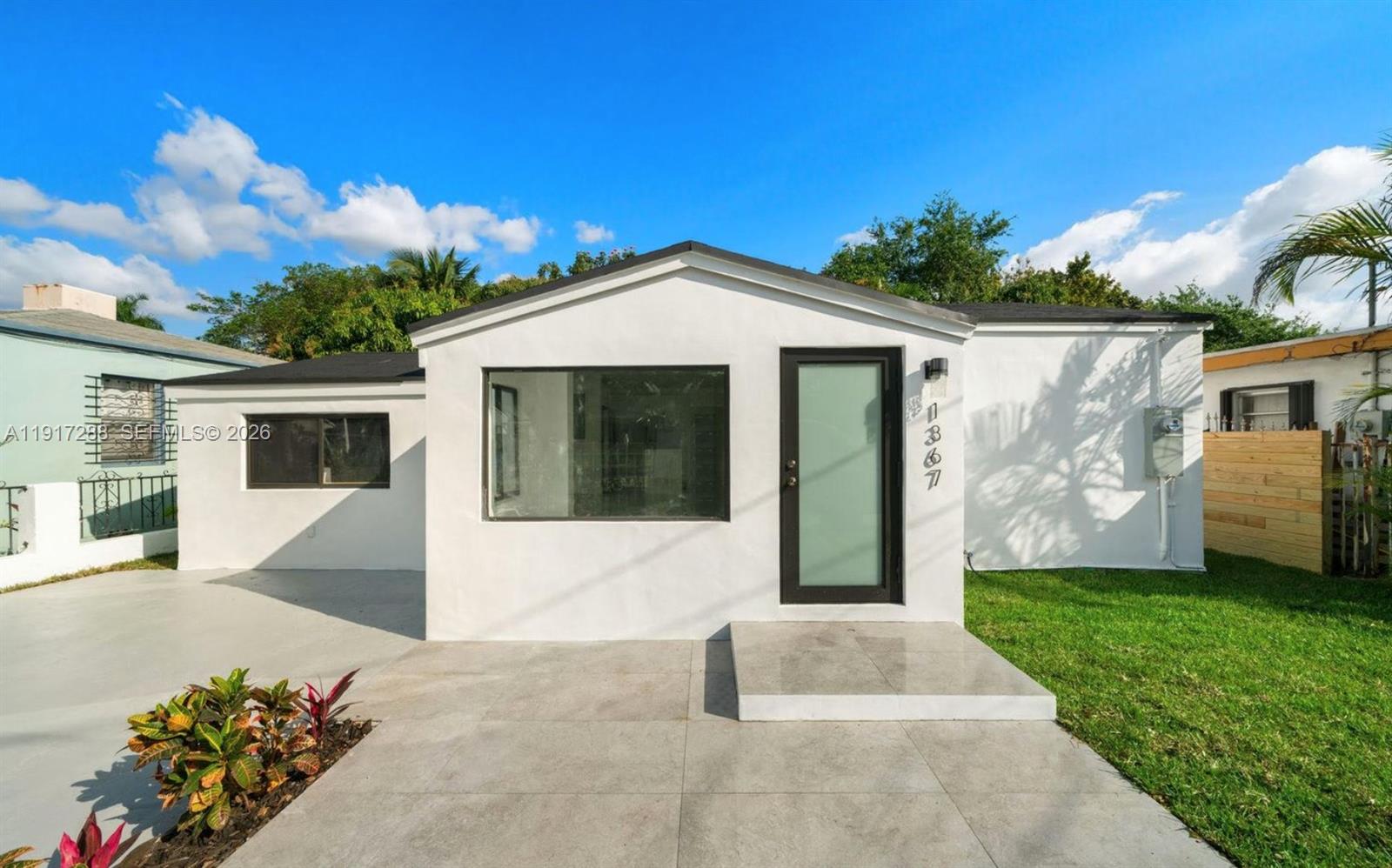 1367 NW 41st St