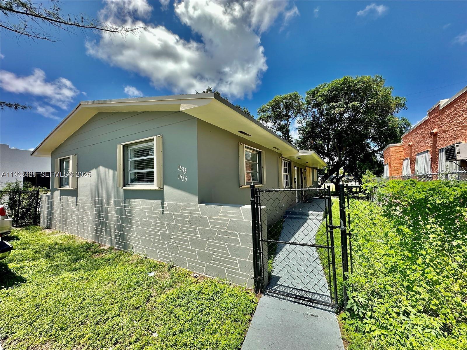 1533 NW 53rd St