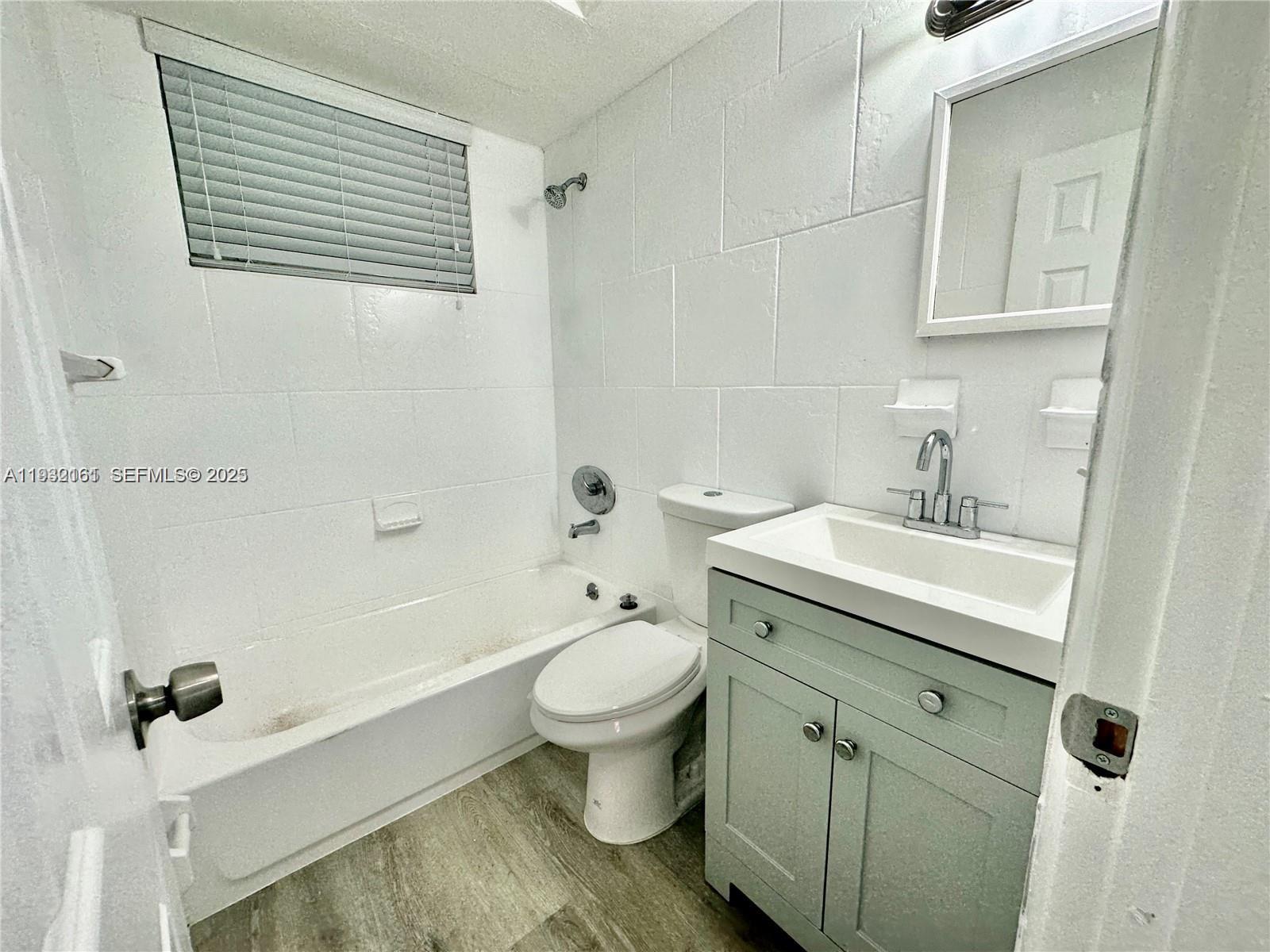 1533 NW 53rd St