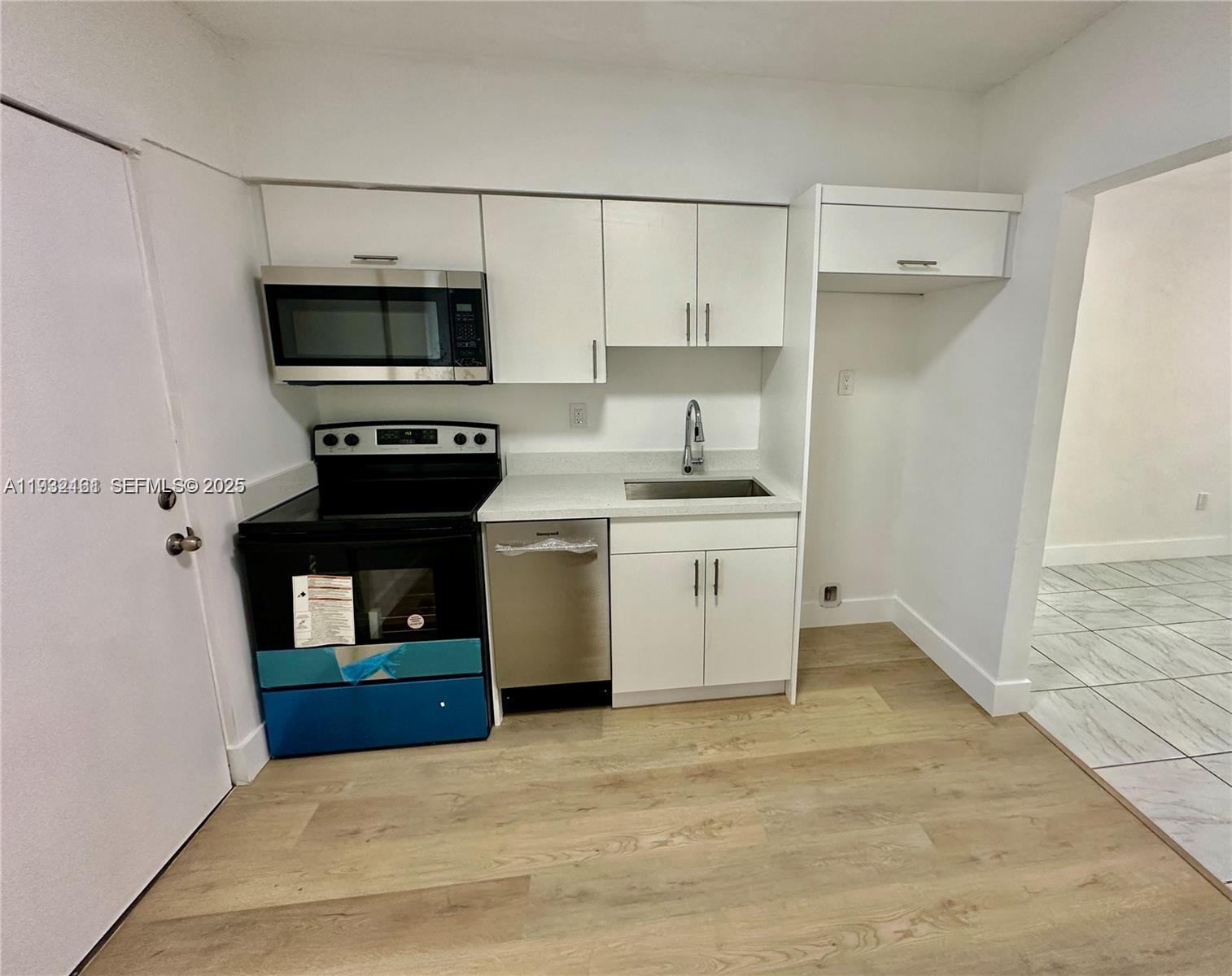 1533 NW 53rd St