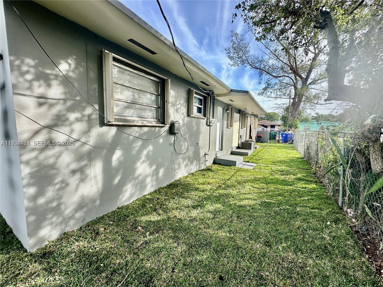 1533 NW 53rd St