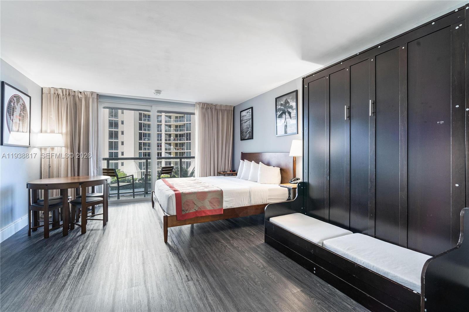 19201 Collins Ave # 324