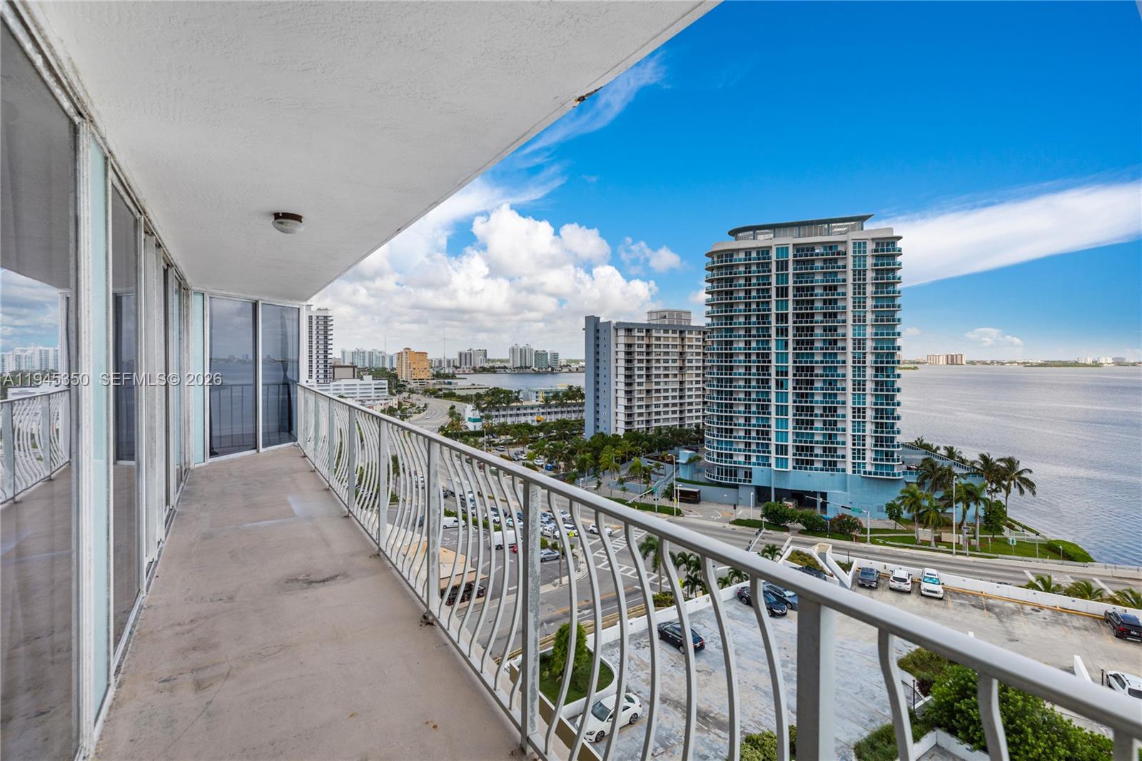 7601 E Treasure Dr # 1415