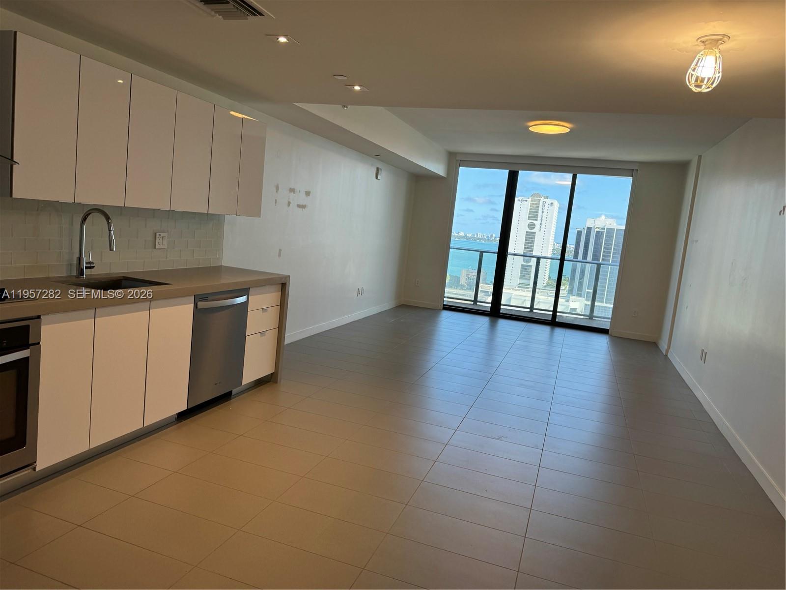 1600 NE 1st Ave # 2204