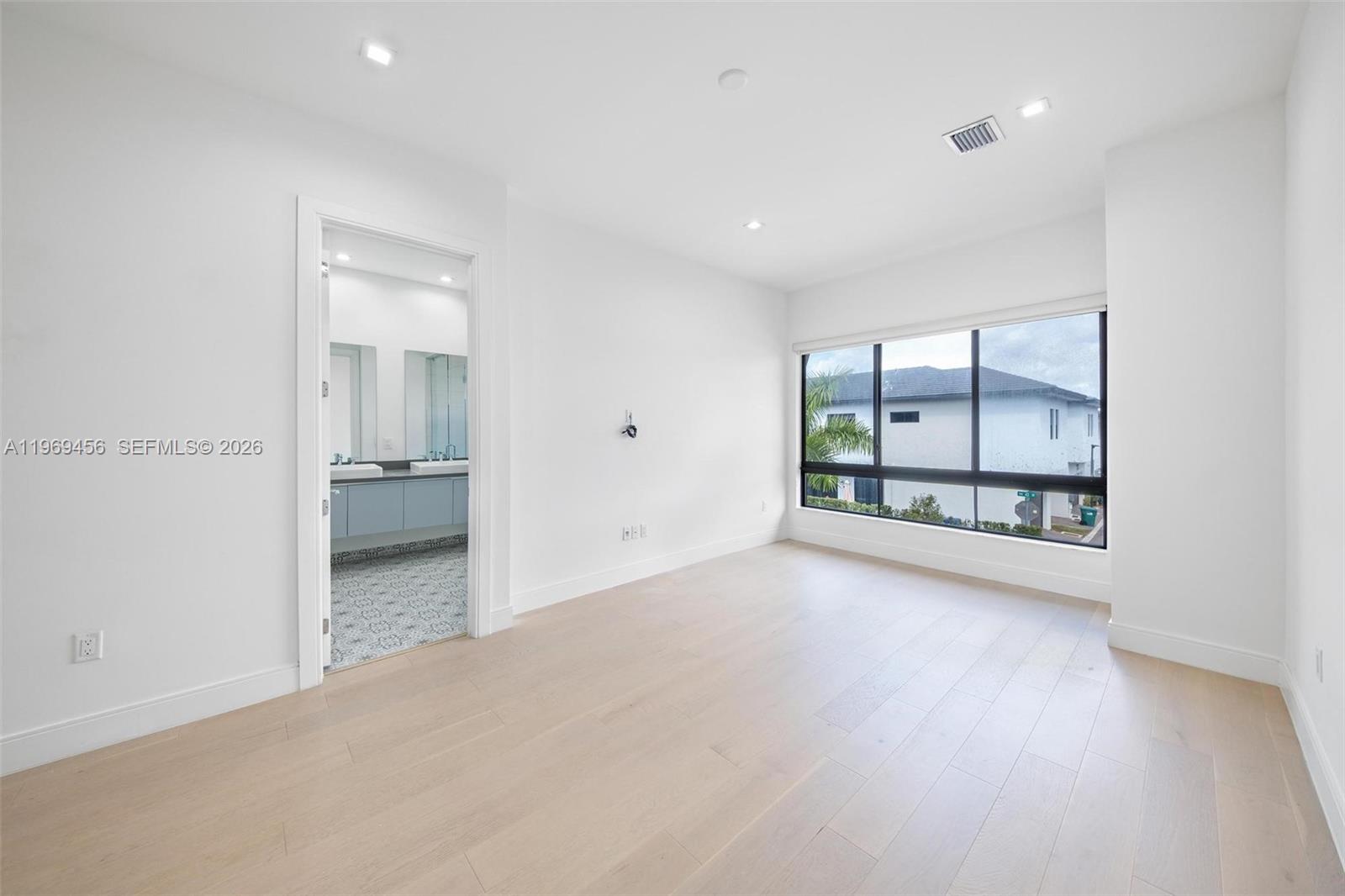 8120 NW 43rd St # 8120