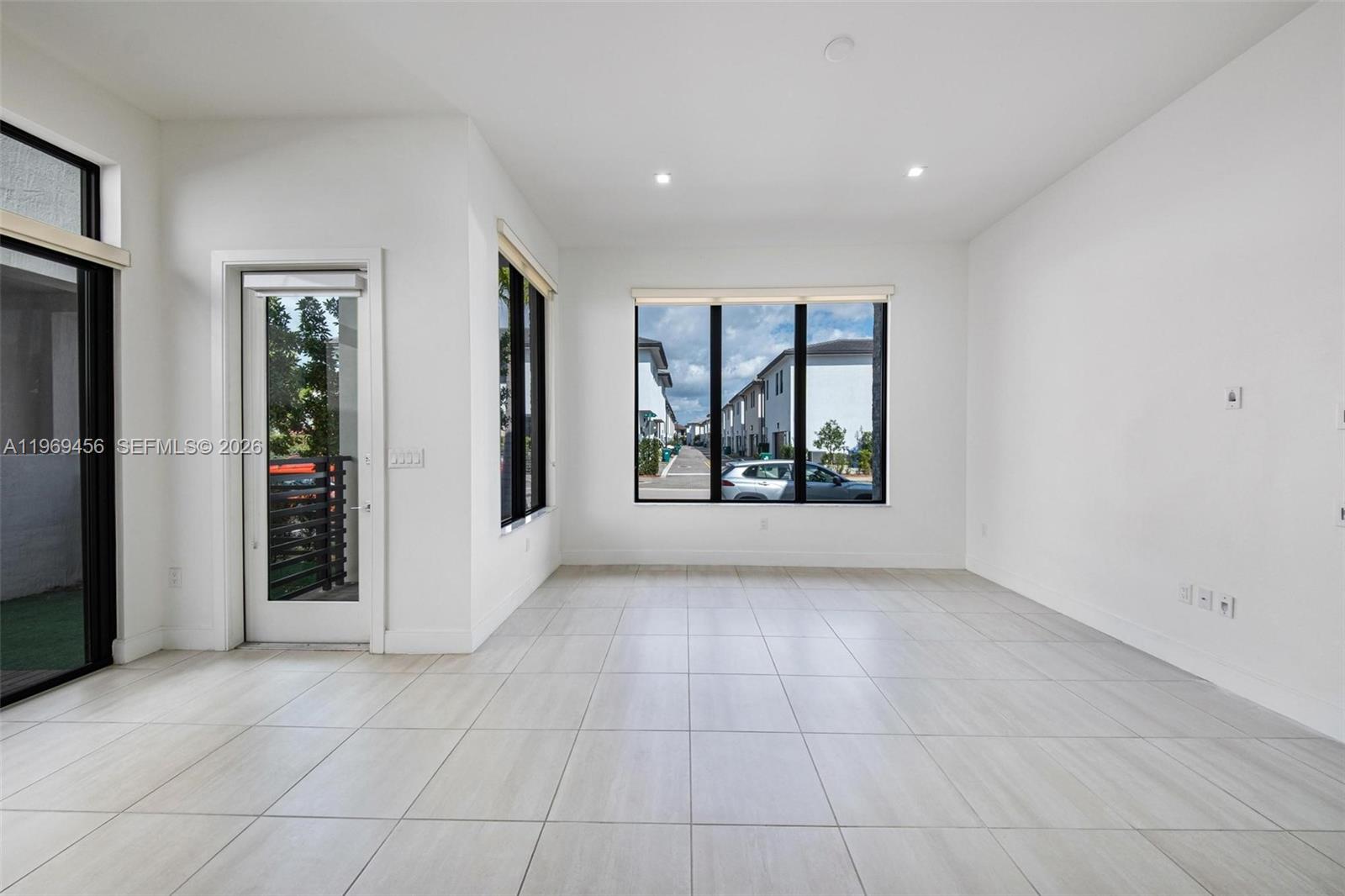 8120 NW 43rd St # 8120