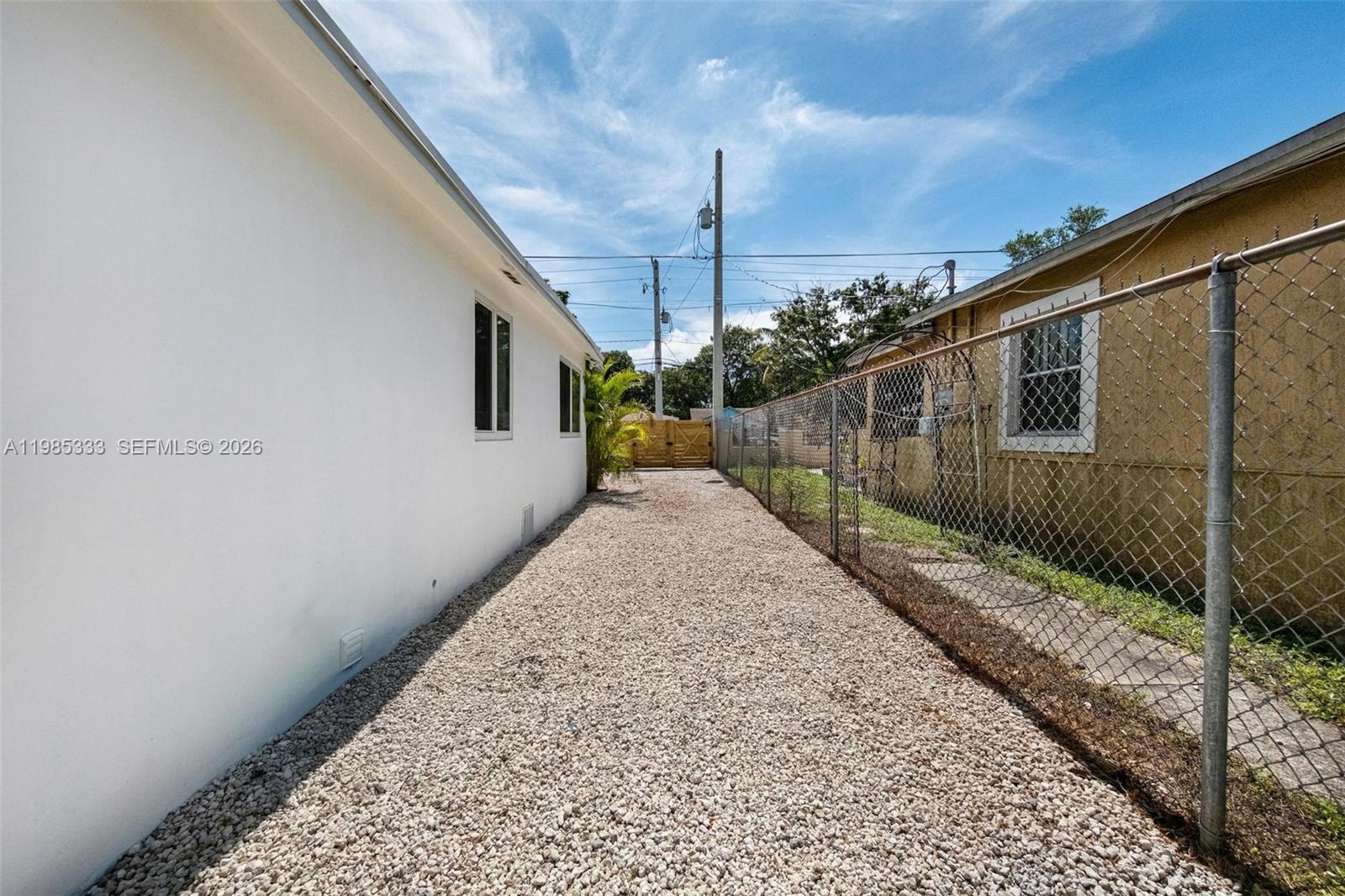 5900 NW 5th Ct # 5900