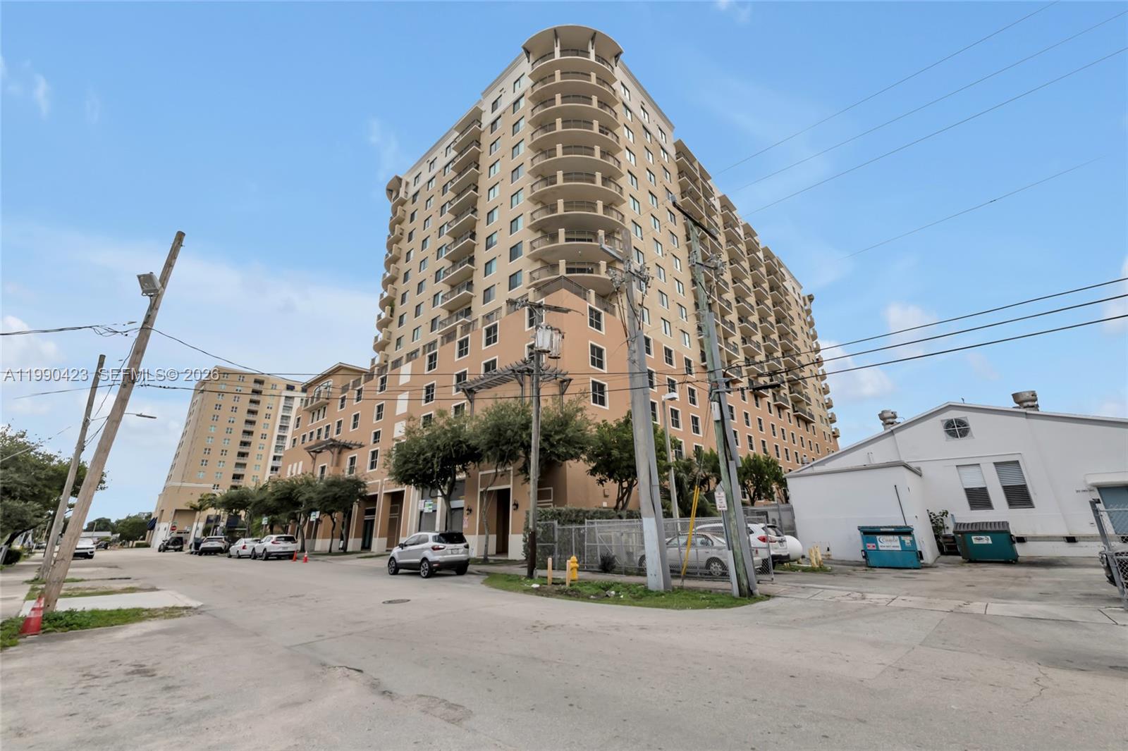 4242 NW 2nd St # 807