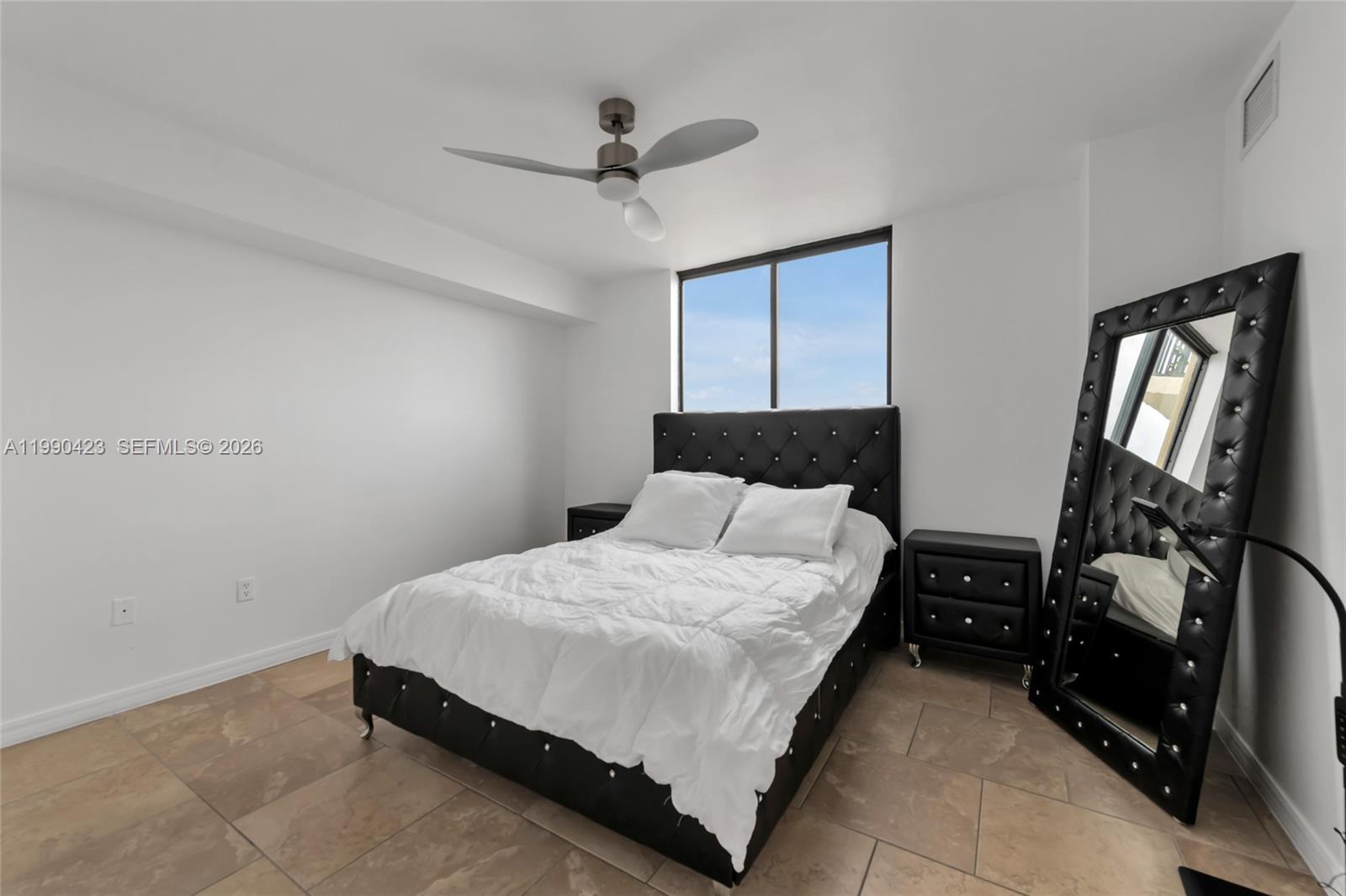 4242 NW 2nd St # 807