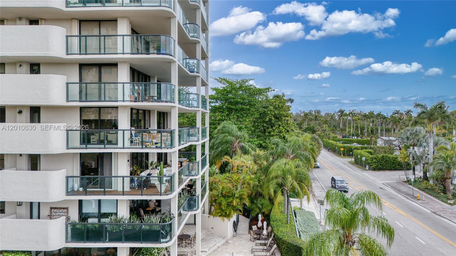 2575 S Bayshore Dr # 4A