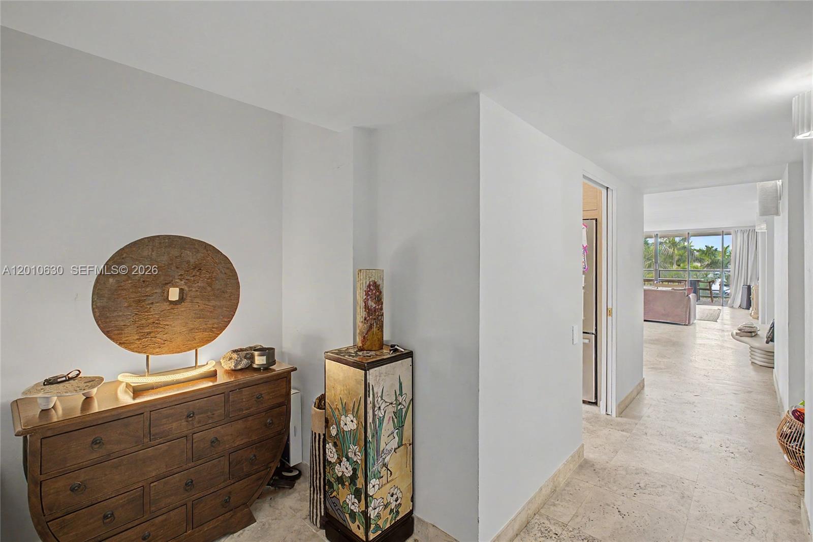 2575 S Bayshore Dr # 4A