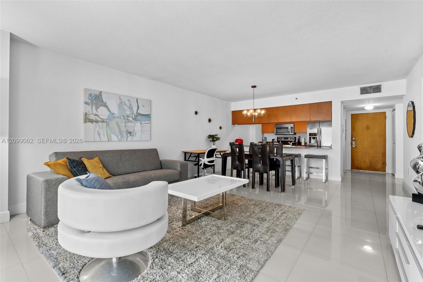1200 Brickell Bay Dr # 3908