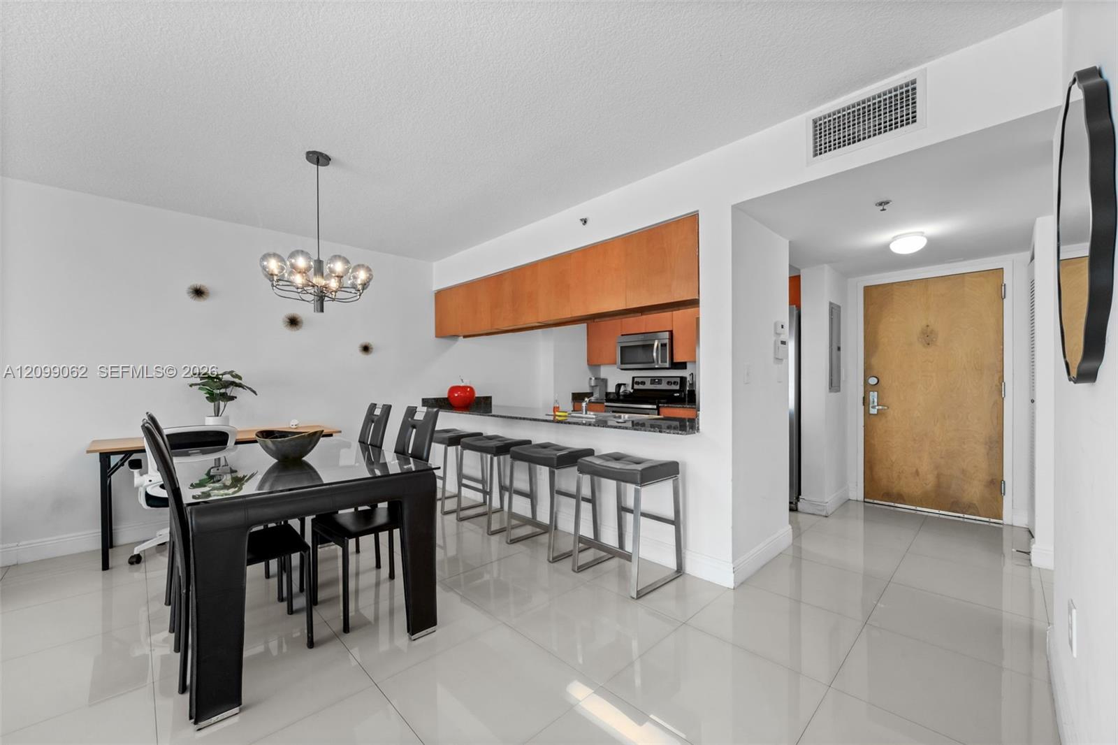 1200 Brickell Bay Dr # 3908