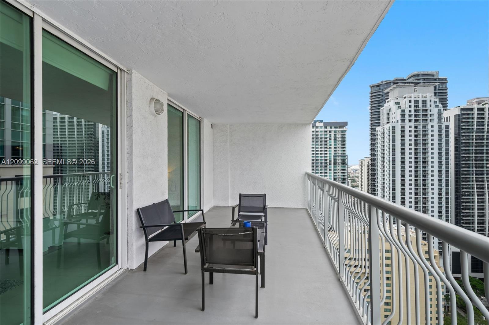 1200 Brickell Bay Dr # 3908