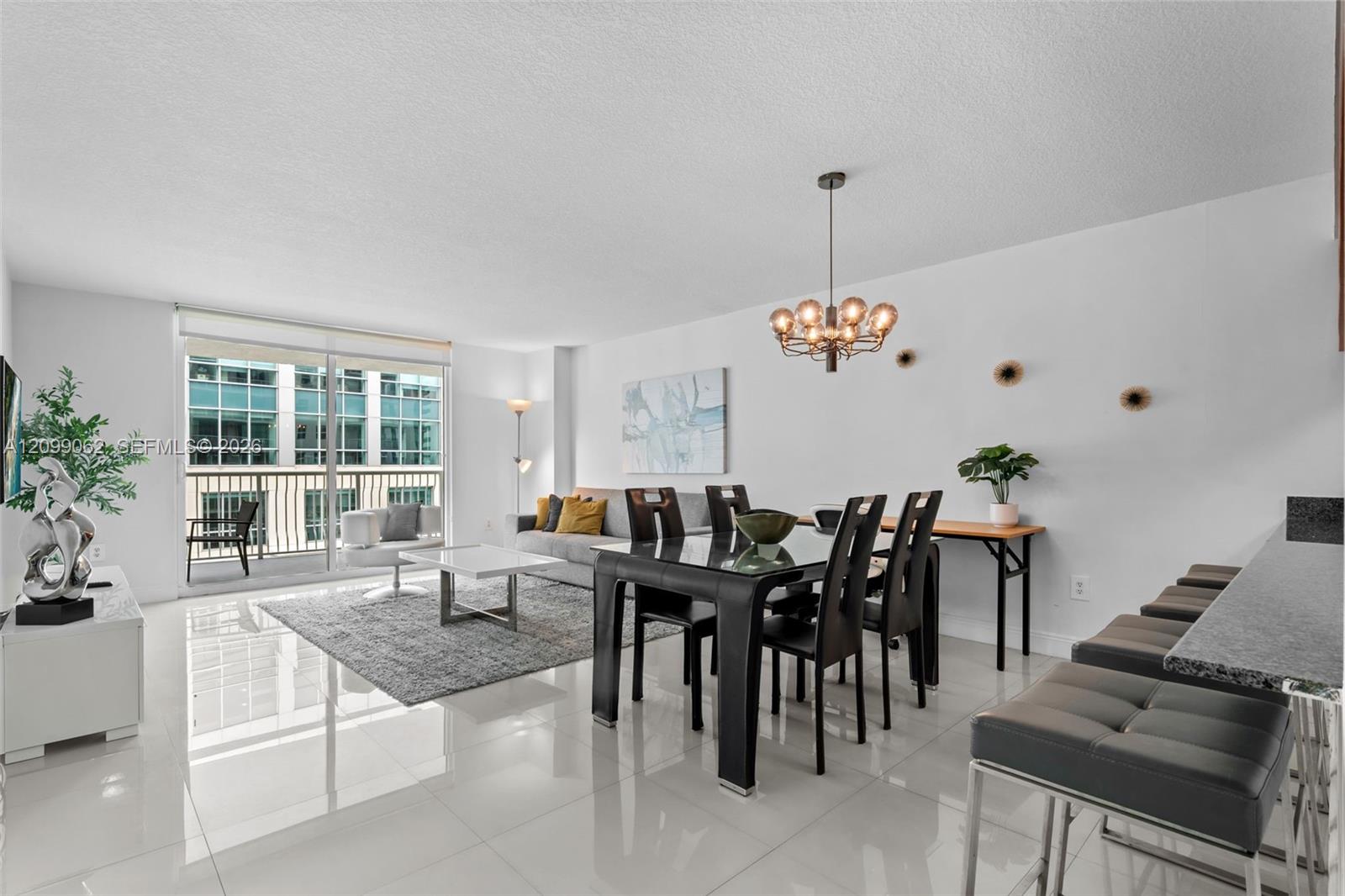 1200 Brickell Bay Dr # 3908