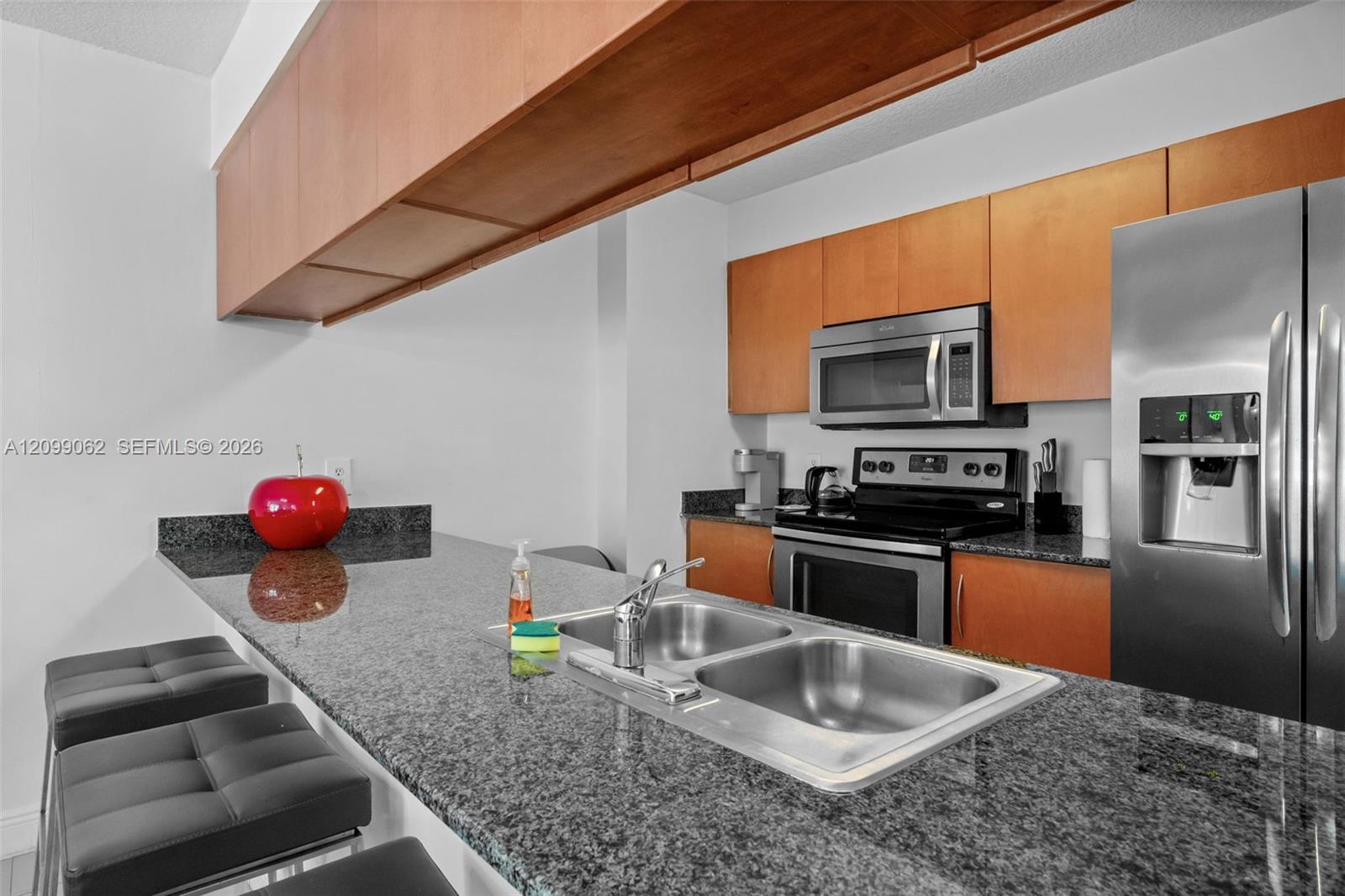 1200 Brickell Bay Dr # 3908
