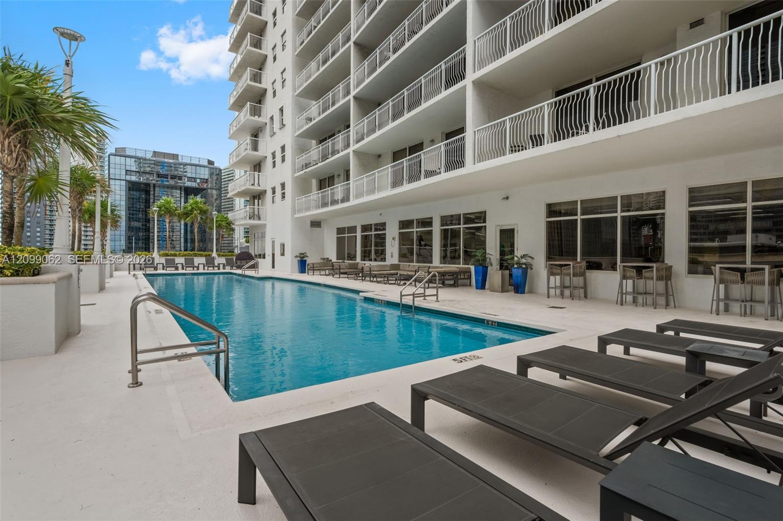 1200 Brickell Bay Dr # 3908