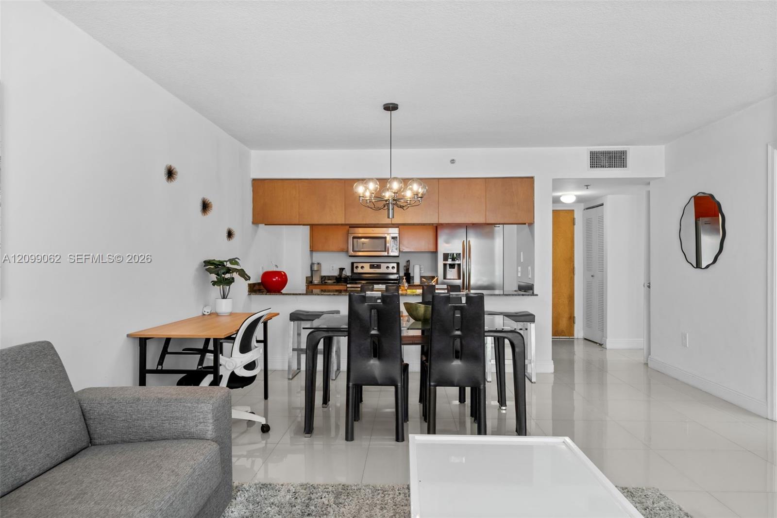 1200 Brickell Bay Dr # 3908