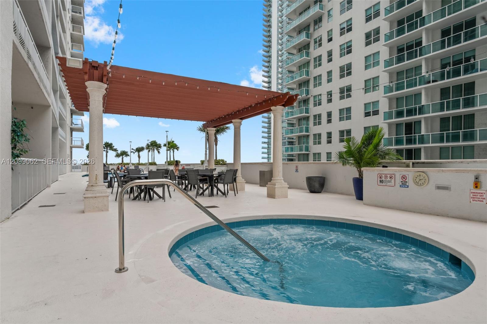 1200 Brickell Bay Dr # 3908