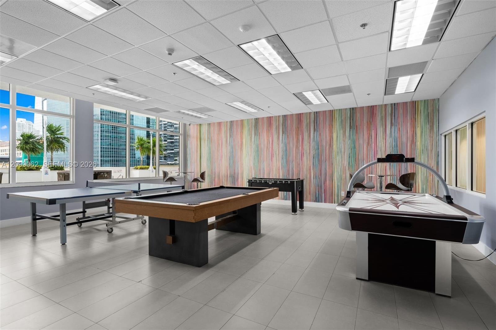 1200 Brickell Bay Dr # 3908