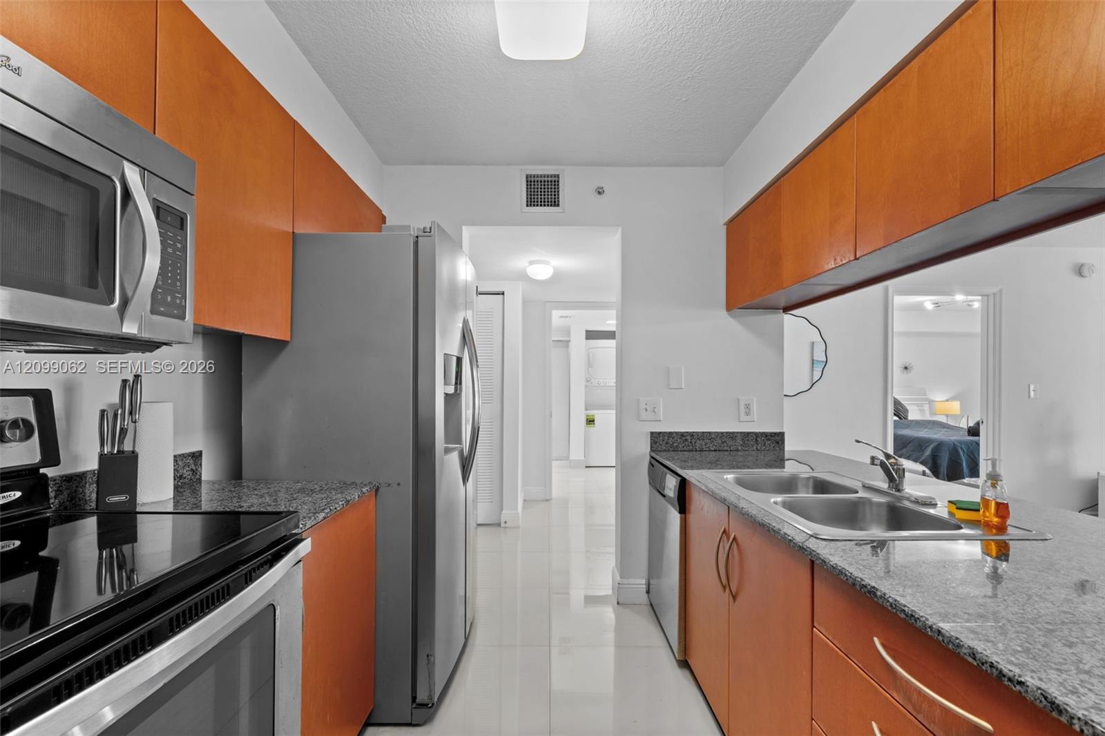 1200 Brickell Bay Dr # 3908