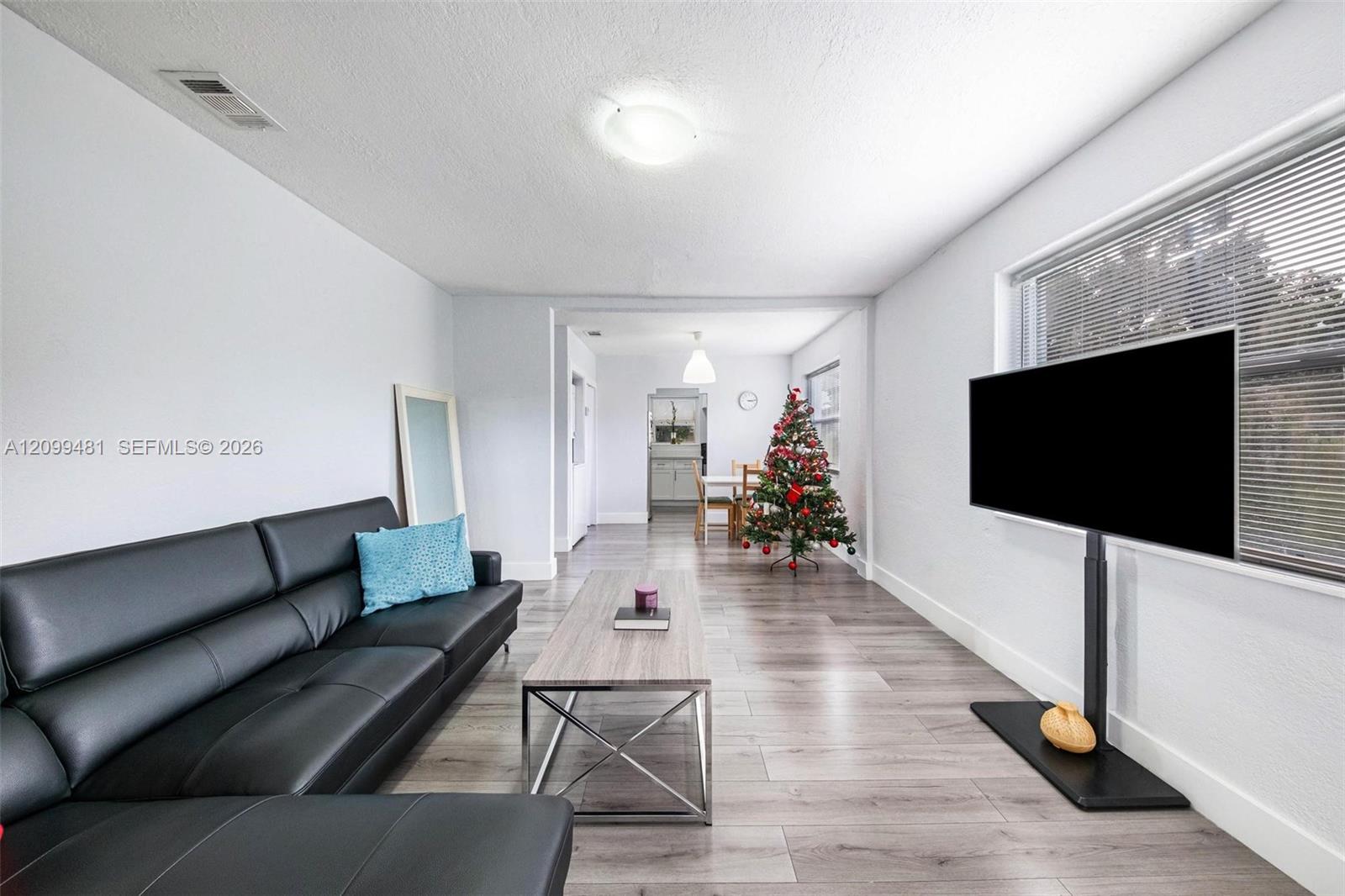 1244 NW 45th St