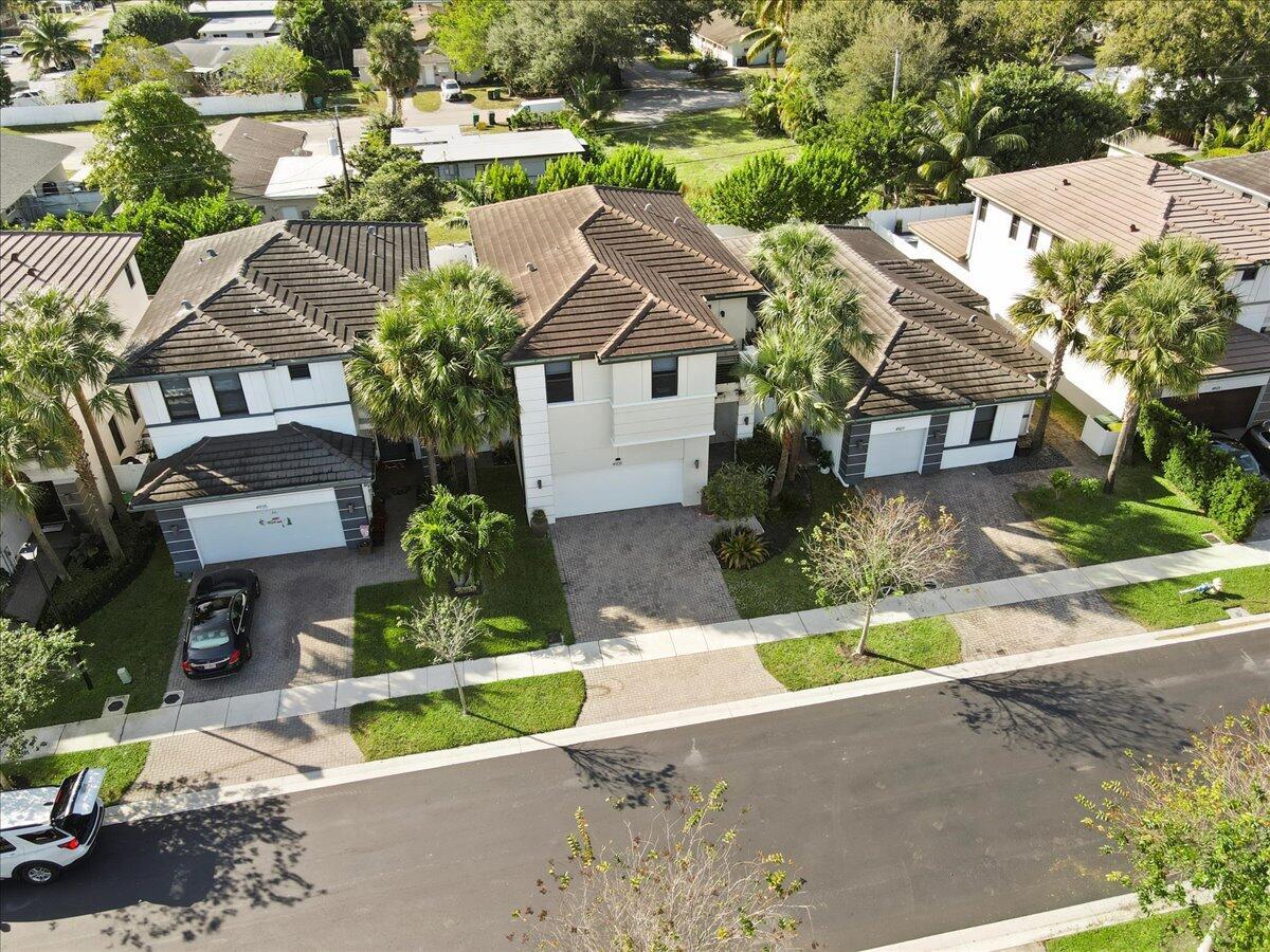 4931 Whispering Way