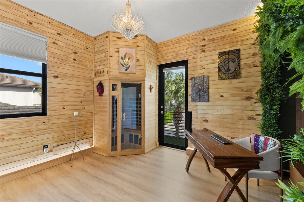 4931 Whispering Way