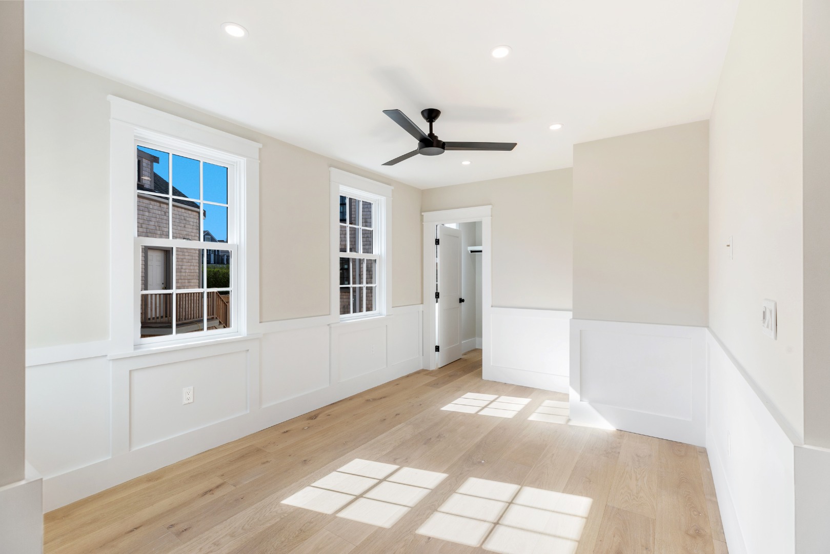 6 Mariner Way