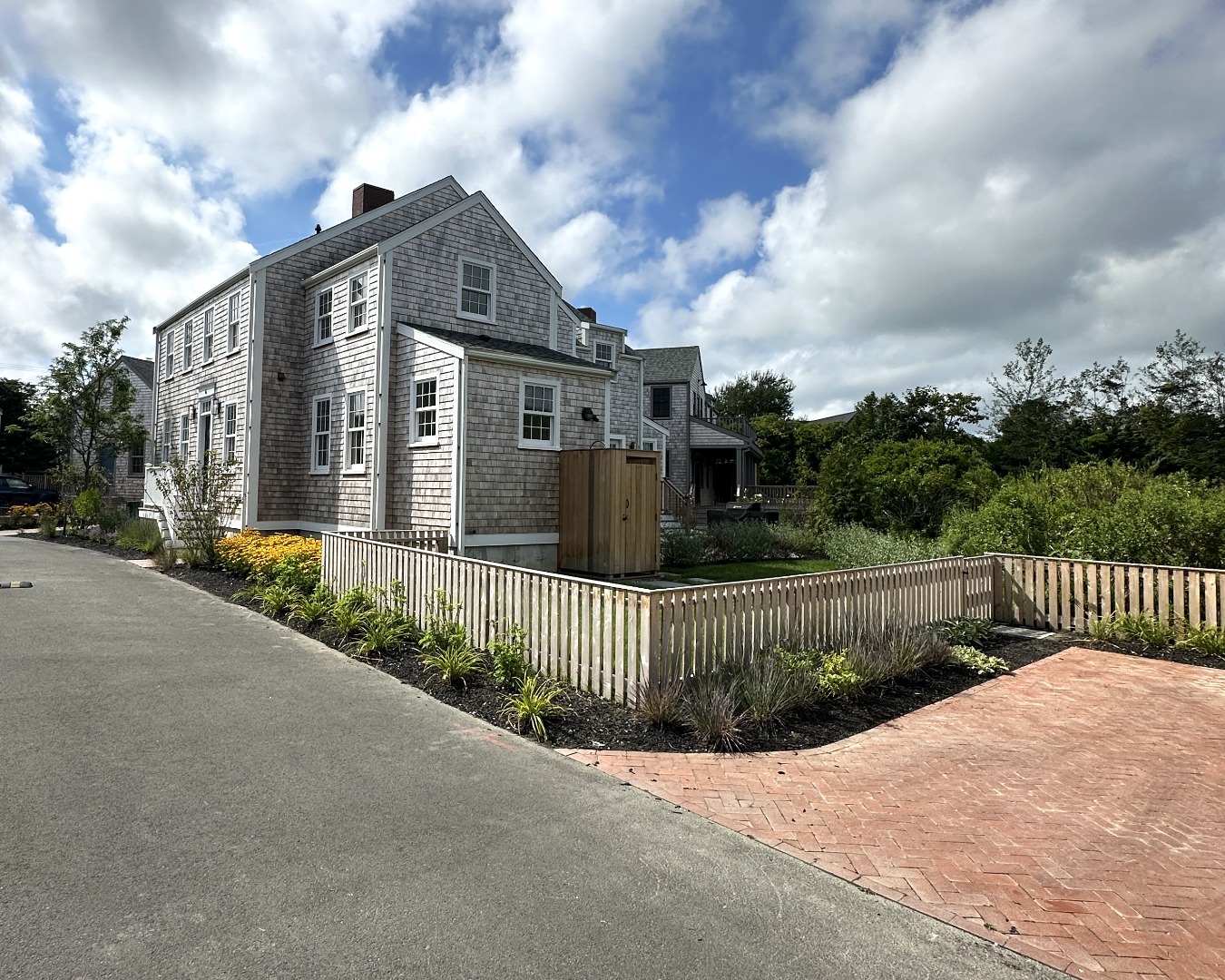 6 Mariner Way