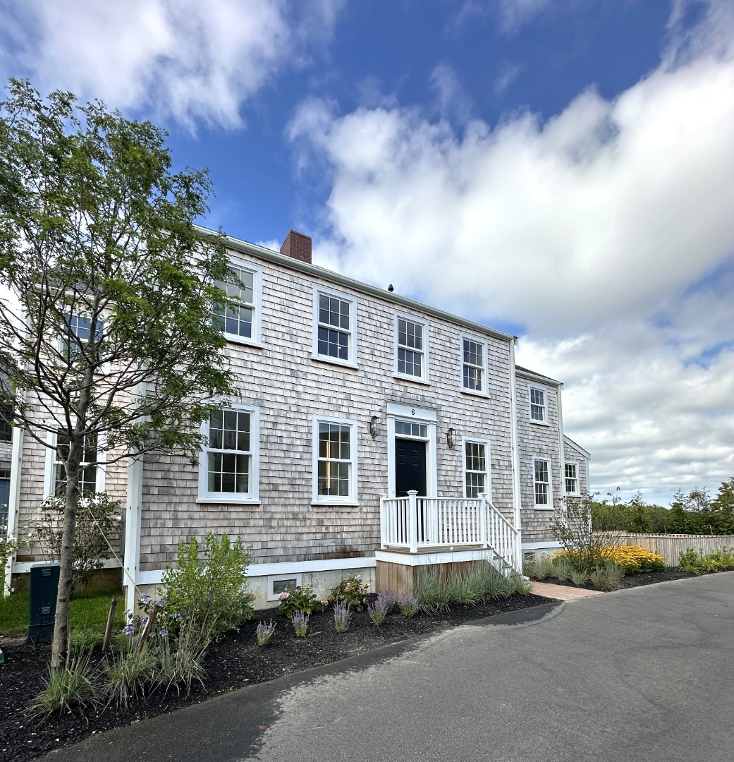 6 Mariner Way