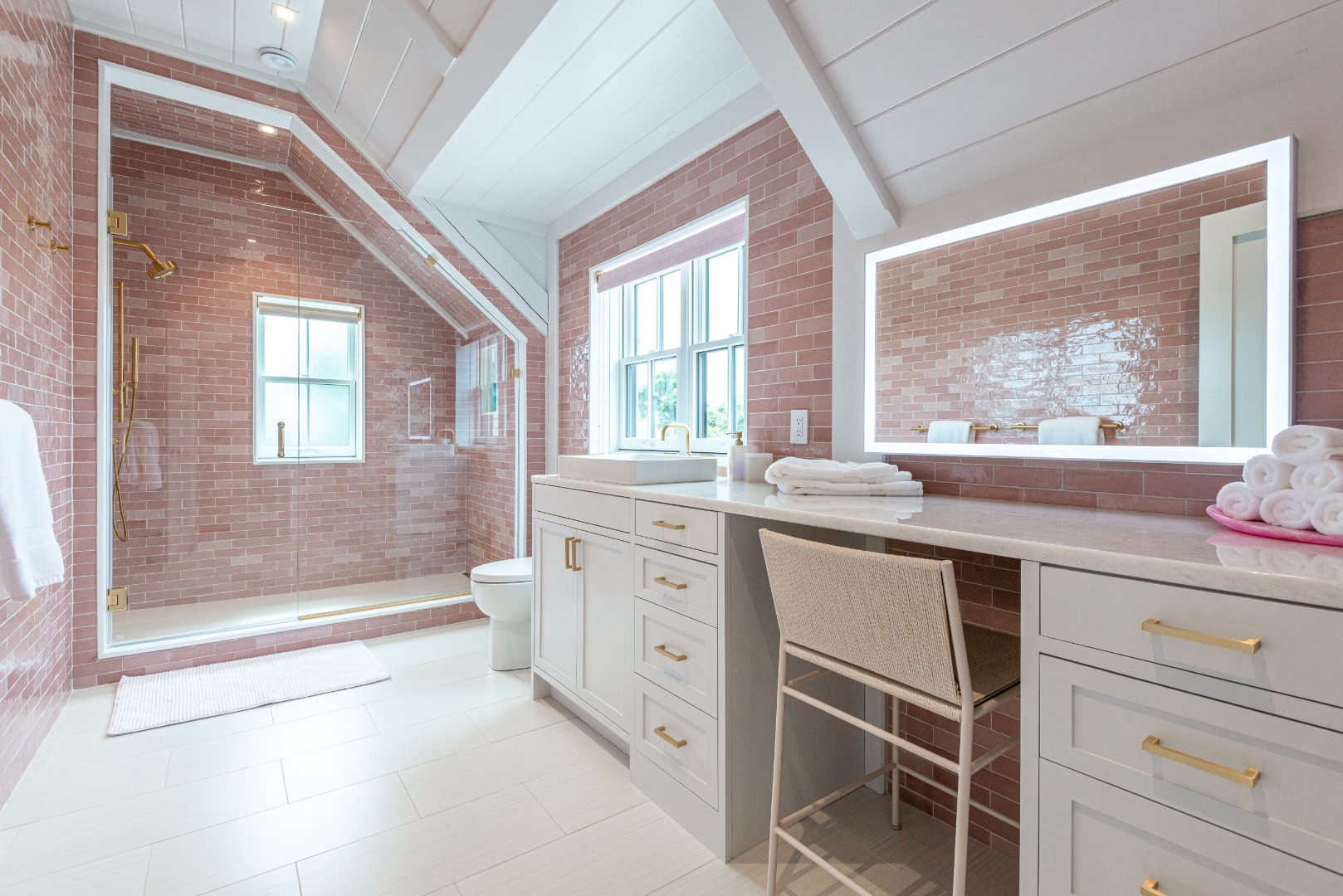 1 Smooth Hummocks Way & 1 Farmview Drive