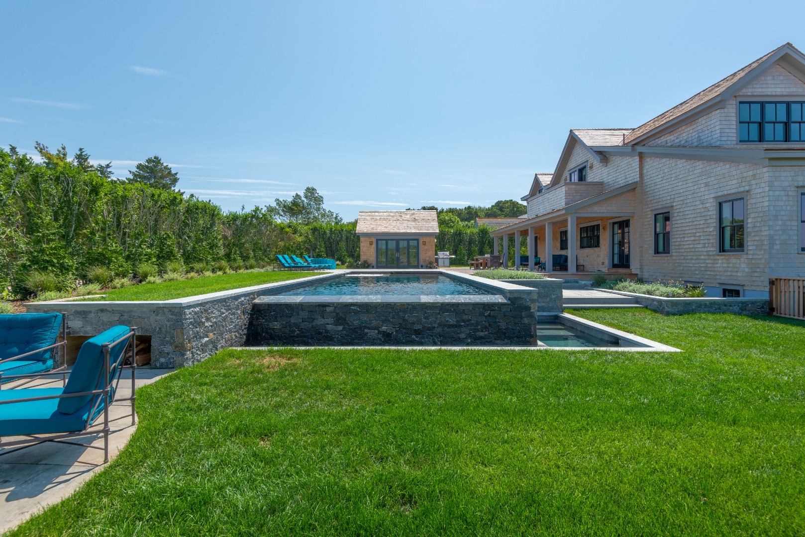 1 Smooth Hummocks Way & 1 Farmview Drive