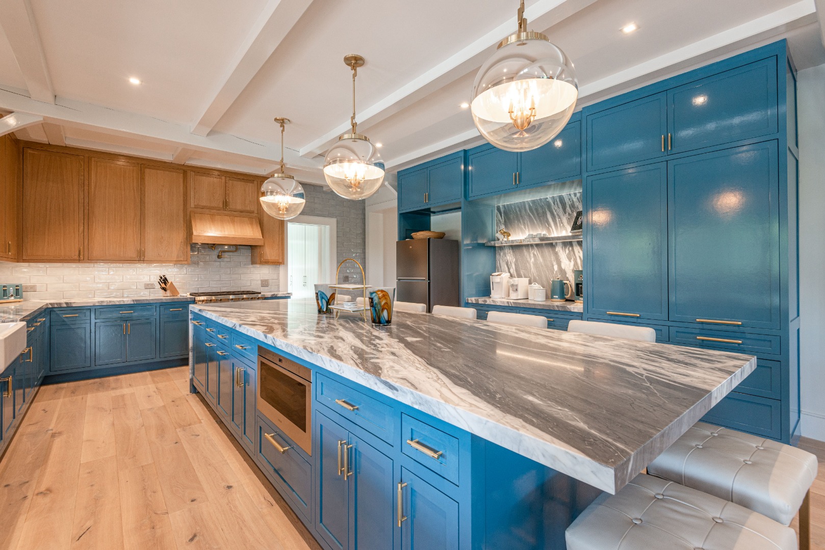 1 Smooth Hummocks Way & 1 Farmview Drive