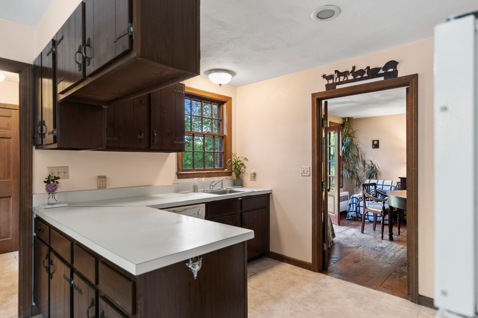 24 Meadow View Drive