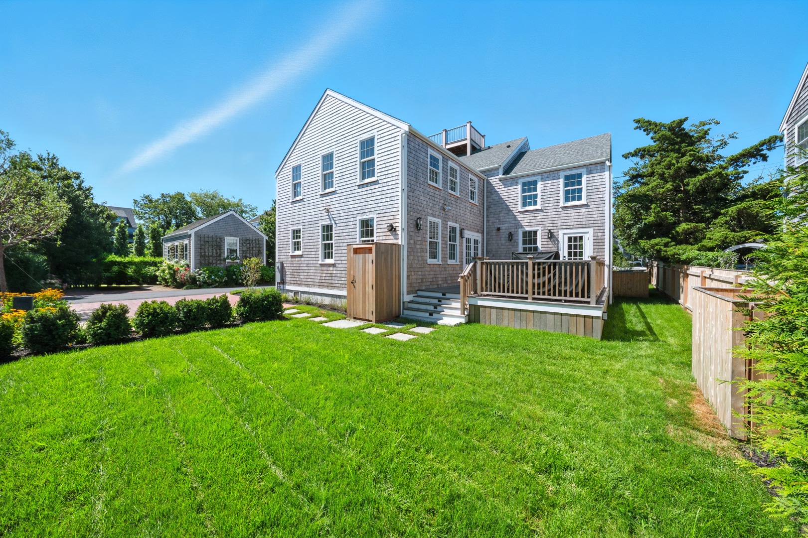2 Mariner Way