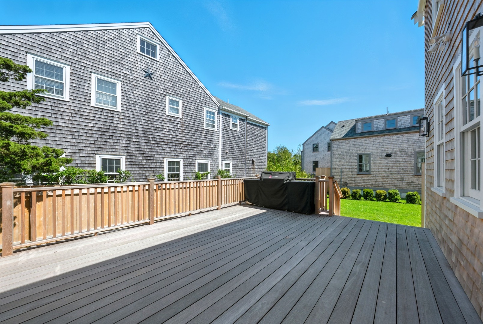 2 Mariner Way
