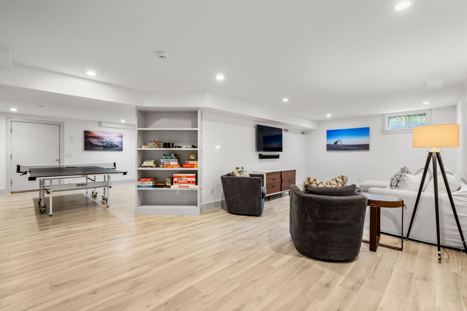 21.5 Hussey Street (21 1/2)